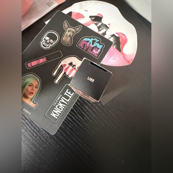 Makeup bundle - Picture 2 of 9